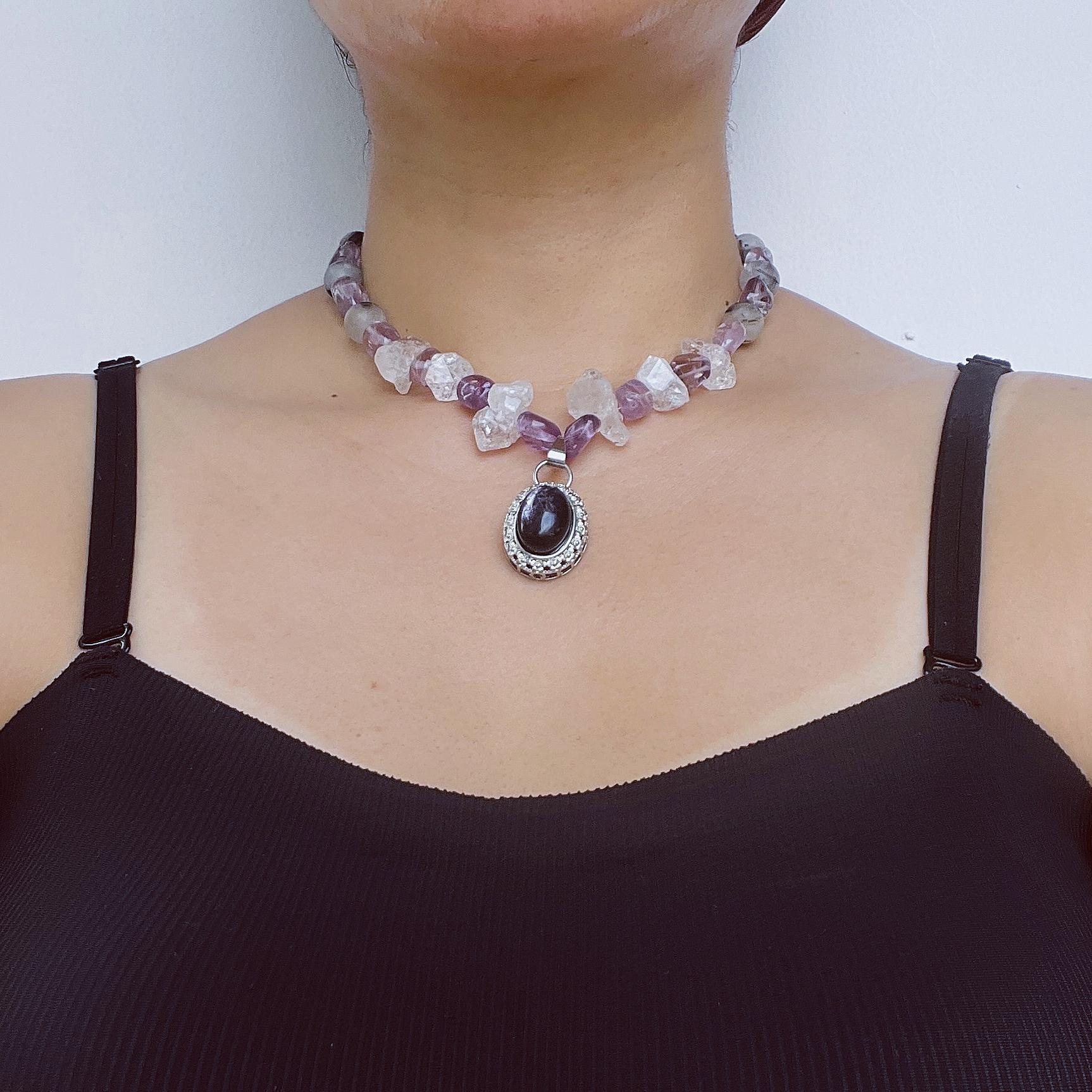Chunky Amethyst & Clear Quartz Necklace With Moonstone Pendant｜Handmade Vintage-Style Statement Jewelry For Women von IdgemsDE