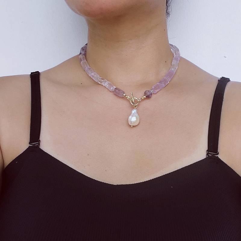 Lavender Amethyst Cube Bead Necklace With Baroque Pearl Pendant|Handmade Purple Gemstone Jewelry|Unique Gift For Women Lavender Amethyst Cube Bead Necklace With Baroque Pearl Pendant|Handmade Purple Gemstone Jewelry|Unique Gift For Women von IdgemsDE