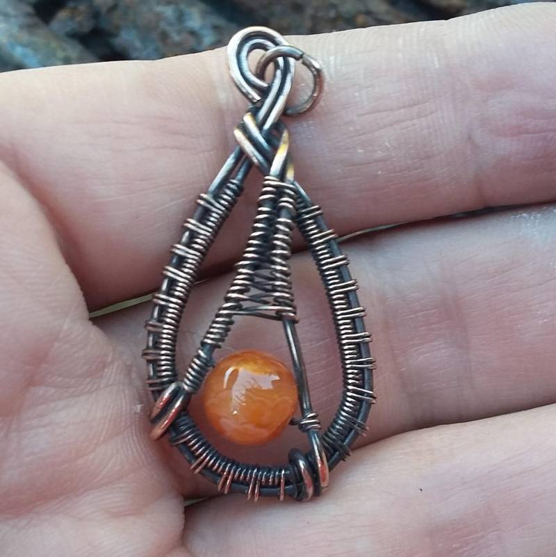 Draht Gewickelt Anhänger Draht Gewickelt Anhänger von IdleHandsJewelryCA