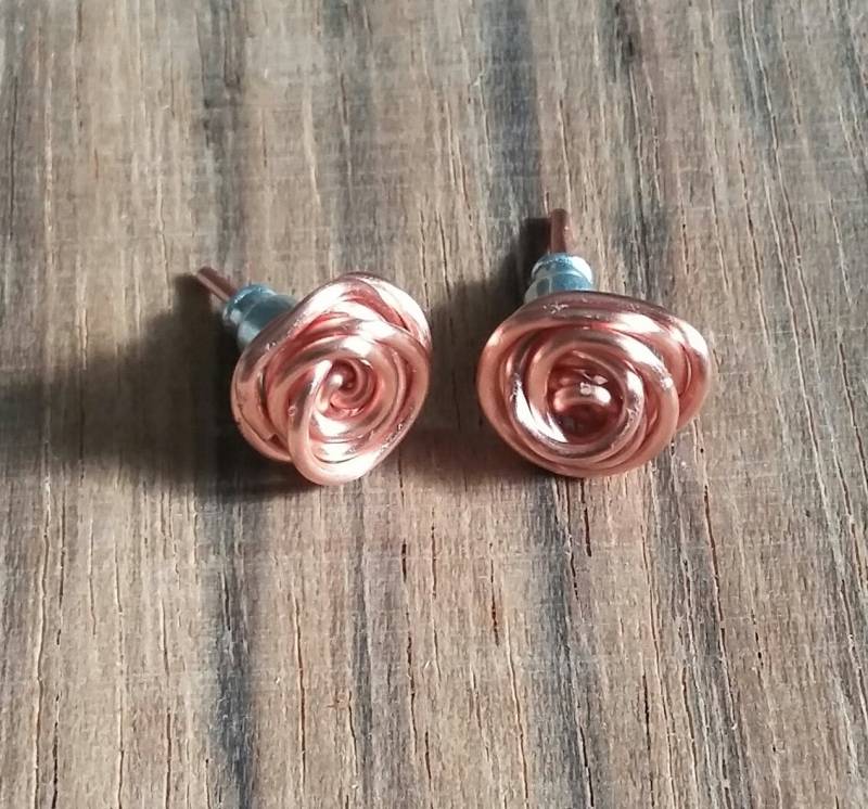 Kupfer Rose Ohrstecker von IdleHandsJewelryCA