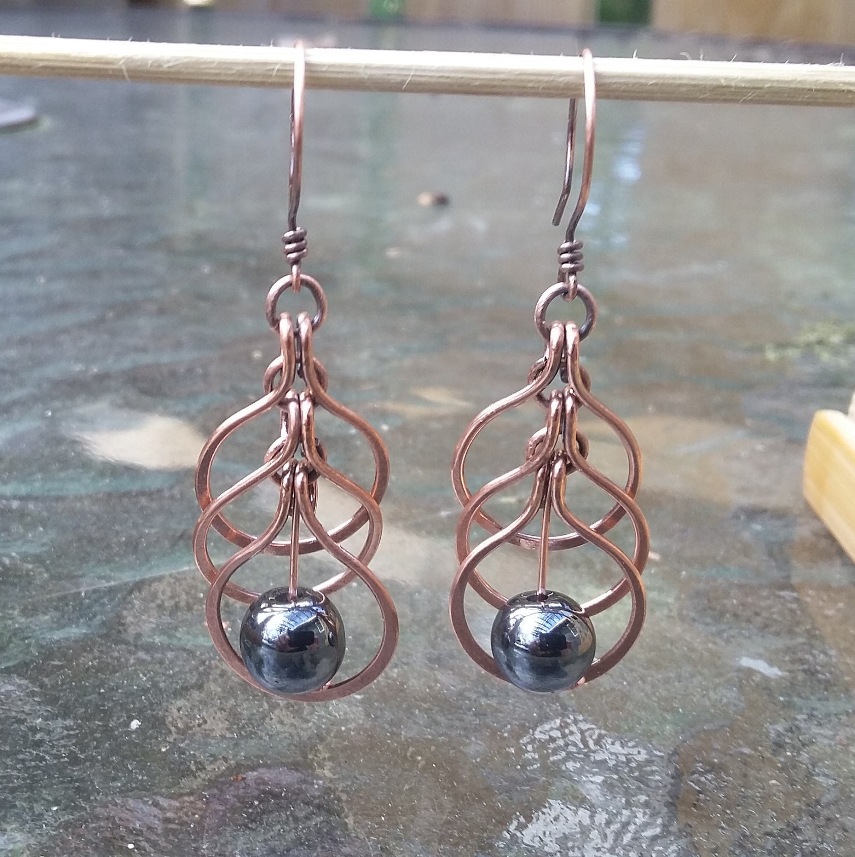Kupfer Und Hämatit Ohrringe Kupfer Und Hämatit Ohrringe von IdleHandsJewelryCA