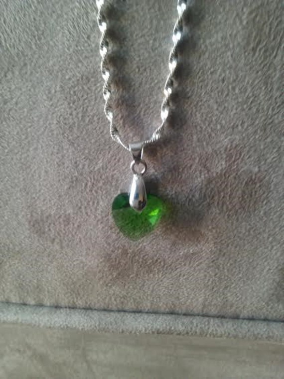 sterling Silber Crystal Facettierten Smaragd Herz Form Swarovski Elements Anhänger sterling Silber Crystal Facettierten Smaragd Herz Form Swarovski Elements Anhänger von IdovilBeautyConcerns