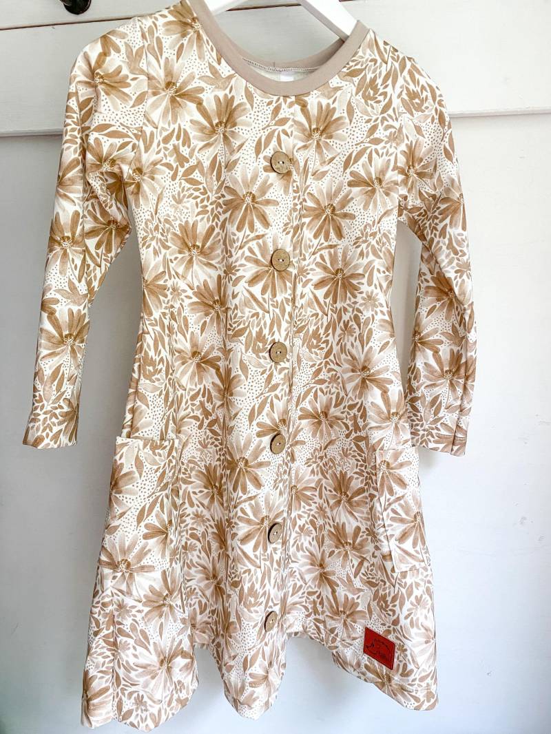 Langarm Kleid Mädchen Kinder | Jersey Mit Knopfleiste Herbst Unikat Blumen Beige Braun von Igelwerkstatt