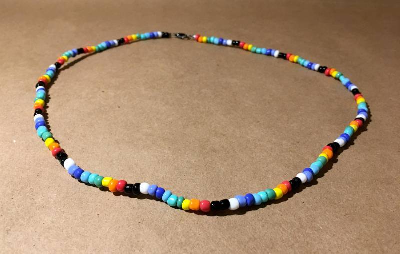 Regenbogen Glasperlenkette Regenbogen Glasperlenkette von IggyandAsh