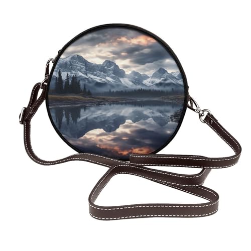 IguaTu Dressurreiter, Pferd, runde Leder-Umhängetasche für Damen, mit abnehmbarem Riemen, stilvolle Crossbody-Geldbörse, Reflection of Cloud and Mountains, Einheitsgröße IguaTu Dressurreiter, Pferd, runde Leder-Umhängetasche für Damen, mit abnehmbarem Riemen, stilvolle Crossbody-Geldbörse, Reflection of Cloud and Mountains, Einheitsgröße von IguaTu