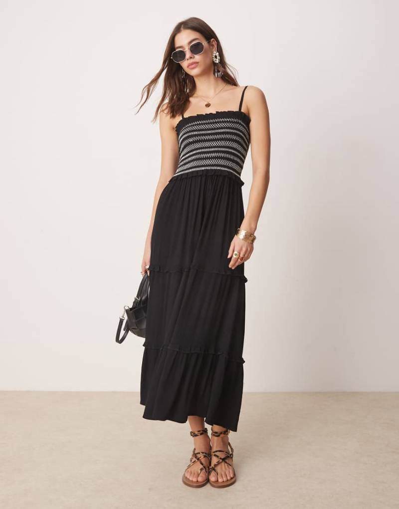 Iisla & Bird - Maxi-Strandkleid in Schwarz mit Kontrastbesatz von Iisla & Bird