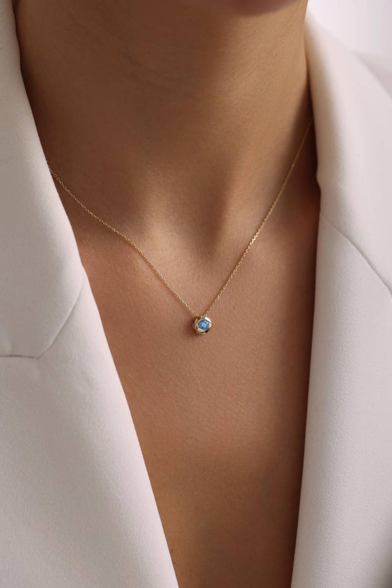 14K Gold Aquamarine Halskette, Gold-Halskette Mit Augenanhänger, Minimaler Zierlicher Schmuck Aus Blauem Stein, Alltägliches Elegantes Geschenk von IkeFineJewelry