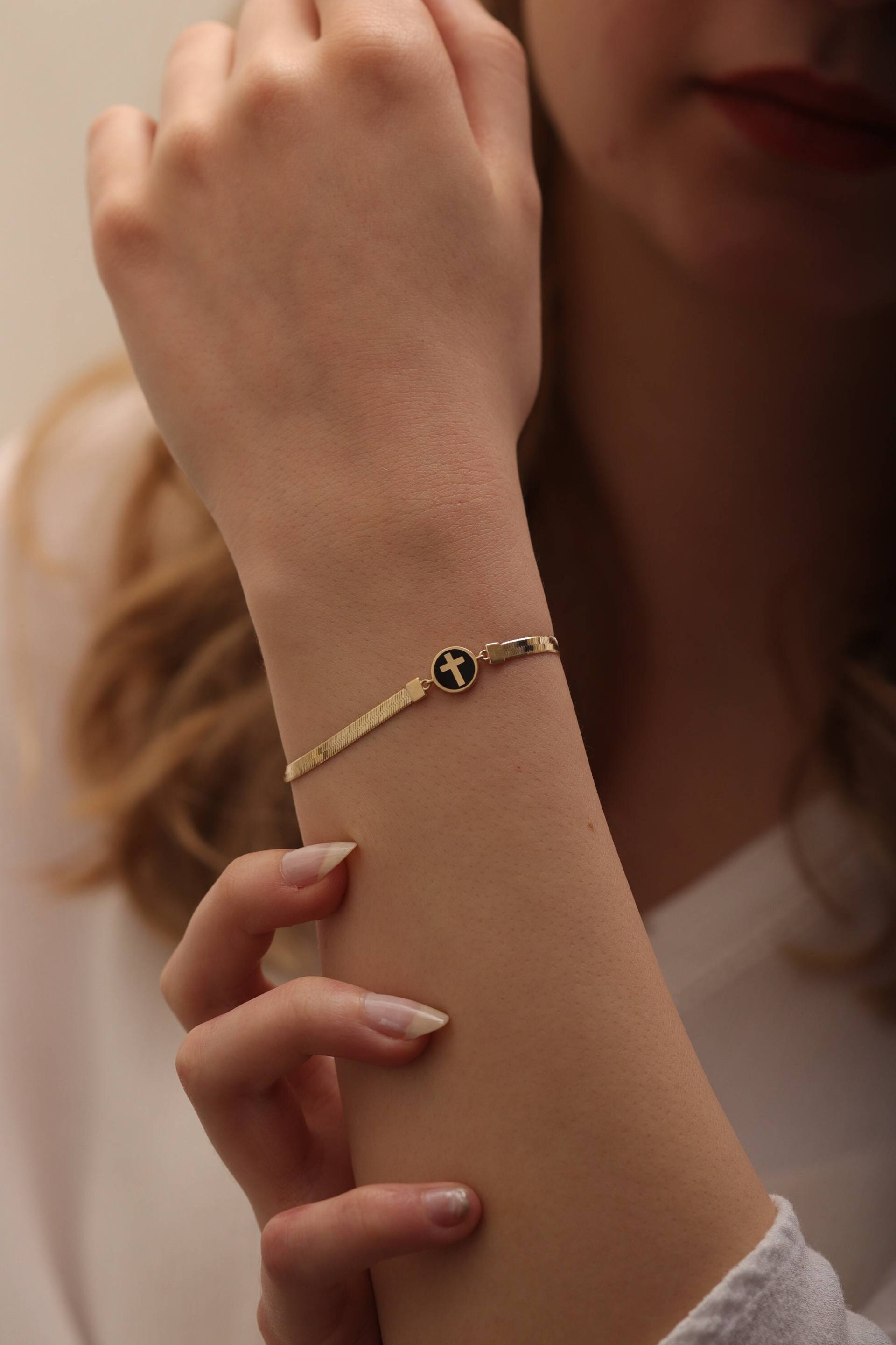 14K Gold Kreuz Fischgrat Armband/Handgemachtes Kette in Gold, Roségold Und Weißgold Erhältlich von IkeFineJewelry