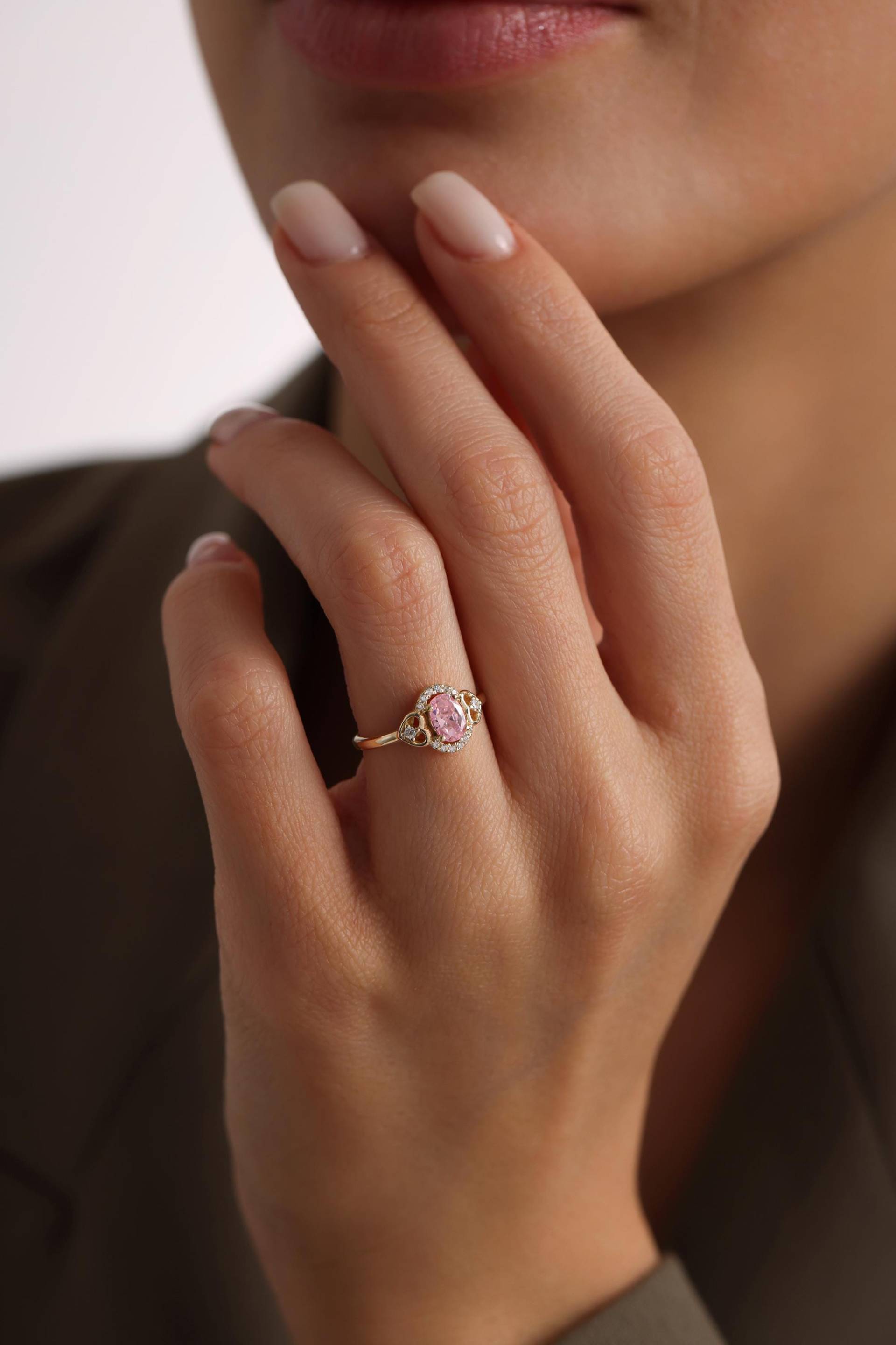 14K Gold Rosa Saphir Verlobungsring - Ovaler Halo-Ring Mit Seitensteinen, Vintage Inspirierter Goldring, Eleganter Brautschmuck Geschenk Für Sie von IkeFineJewelry