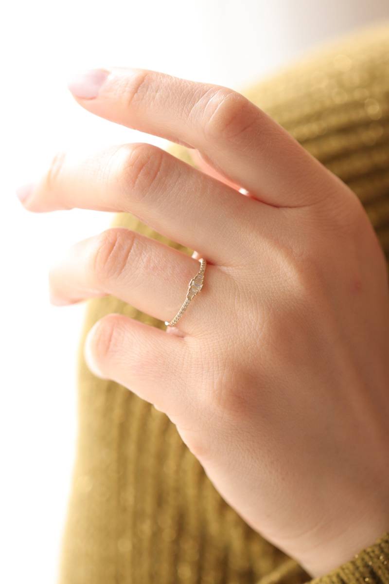 14K & 18K Gold Baguette Halb Eternity Diamant Ehering/Handgefertigter Diamantring Erhältlich in Gold, Rosé - Und Weißgold von IkeFineJewelry