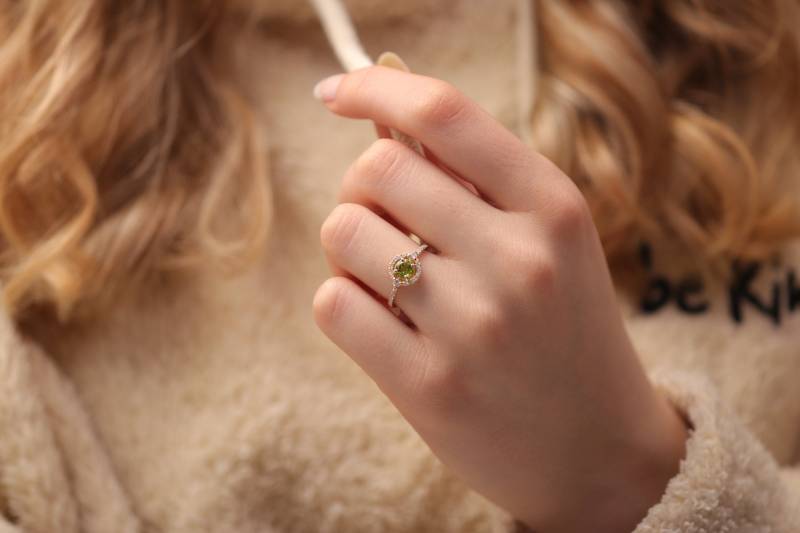 14K & 18K Gold Echter Peridot Mit Diamant Ring/August Birthstone Grün Erhältlich in Gold, Roségold, Weißgold von IkeFineJewelry