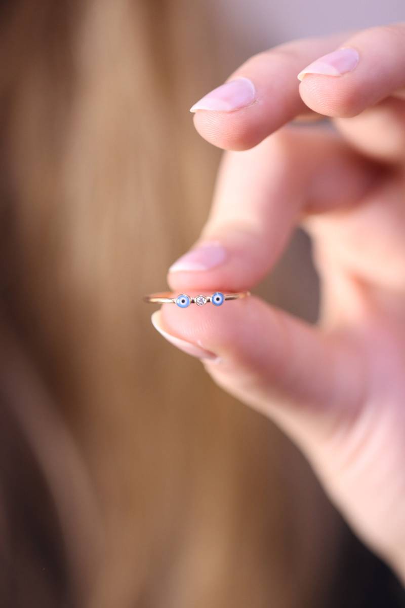 Winziger Diamant Gold Evil Eye Ring/Handgemachter 14K & 18K von IkeFineJewelry