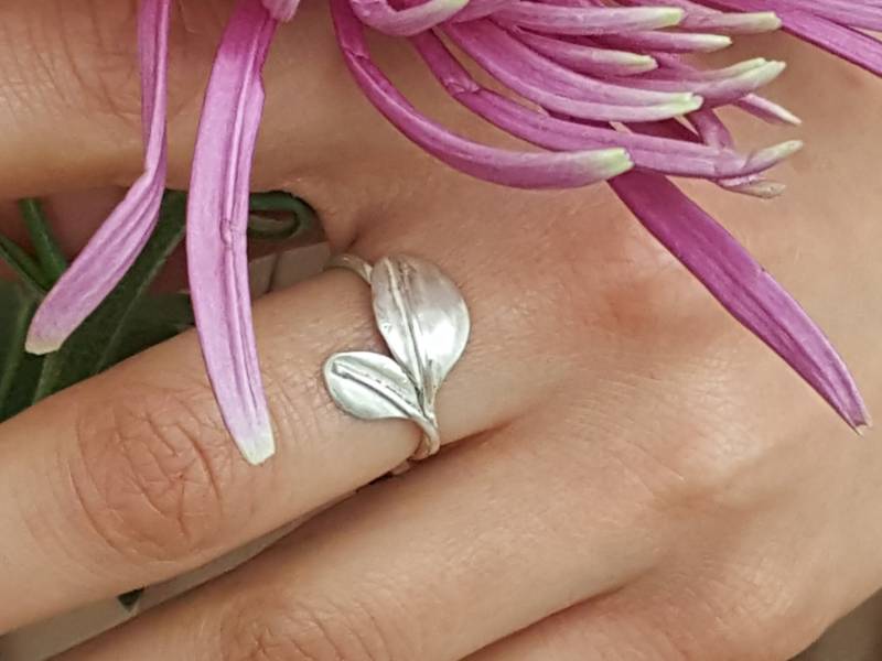 Silber Ring Blätter Buchsbaum Boxwood Handgeschmiedet Aus 925Er Silber Silber Ring Blätter Buchsbaum Boxwood Handgeschmiedet Aus 925Er Silber von IkebanaGems