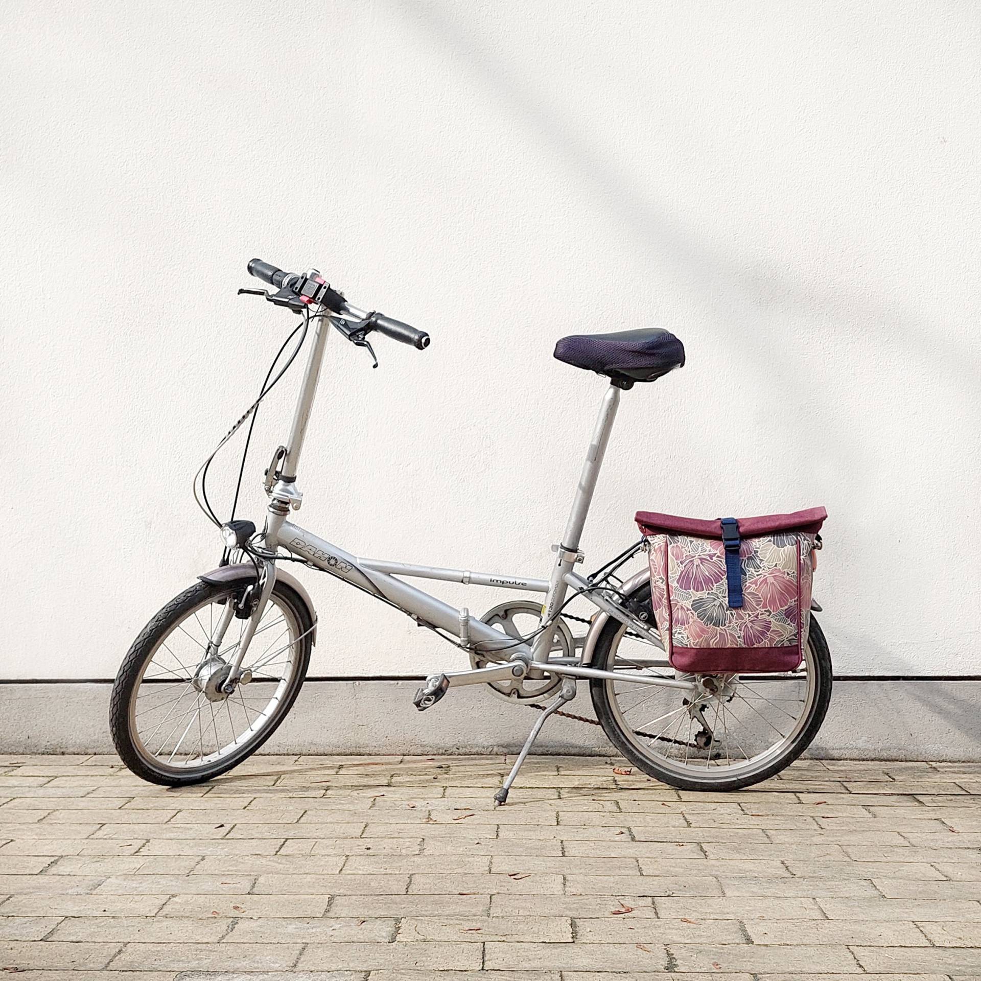 Kleine Fahrradtasche 20 - 26'' Wasserdicht Für Kinderfahrräder Falträder Klappräder Aus Plane Mit Schultergurt Modell Veranillo Kleine Fahrradtasche 20 - 26'' Wasserdicht Für Kinderfahrräder Falträder Klappräder Aus Plane Mit Schultergurt Modell Veranillo von Ikuri