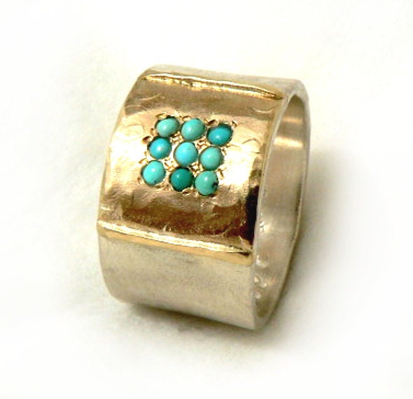 Breiter Silberring Mit Neun Türkis Edelsteinen in Goldquadrat Gefasst, Hoshen | Priesterlicher Brustpanzer Design, Unverwechselbares von IlanAmirJewelry