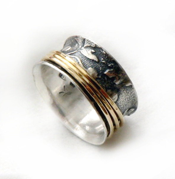 Jugendstil Spinner Ring, Oxidiertes Silberblatt Design, Drei Gelbgold Spinner, Semibreiter Meditationsring, Geschenk Brautjungfer von IlanAmirJewelry