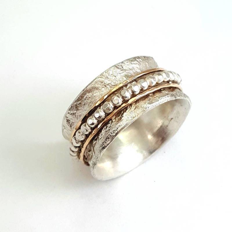 Spezieller Spinner Ring, Frauen Ehering, Frauenring, Ilanamir, Rustikaler Zerknitterter Strukturring Aus Alufolie von IlanAmirJewelry