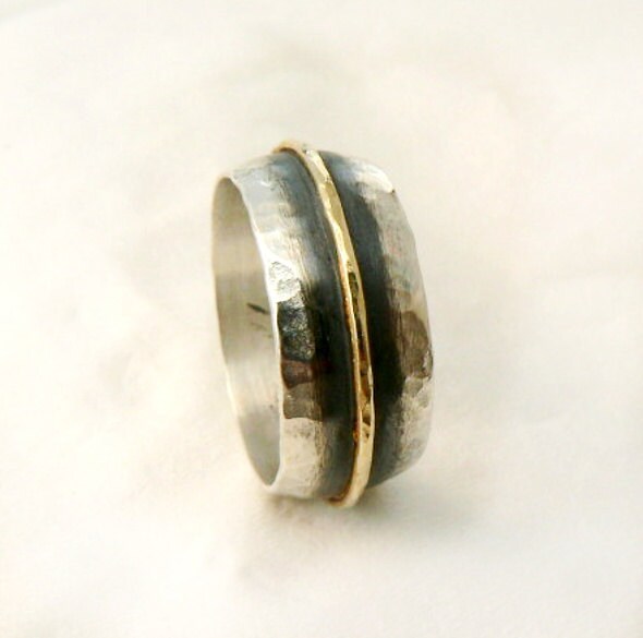 Robuster Ring Aus Sterlingsilber, Unisex-Ehering Oxidiertem Glänzendem Sterlingsilber Und Angehobenem 10K Gelbgold-Reifen - Iilanamirjewelry von IlanAmirJewelry