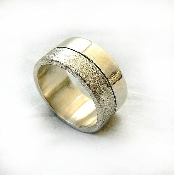 Zwei Textur Schicke Damen Ehering, Halb Glänzend Und Strukturiertes Silberband, Ehering Unter 100 Dollar, Preiswert, Aber Edel von IlanAmirJewelry