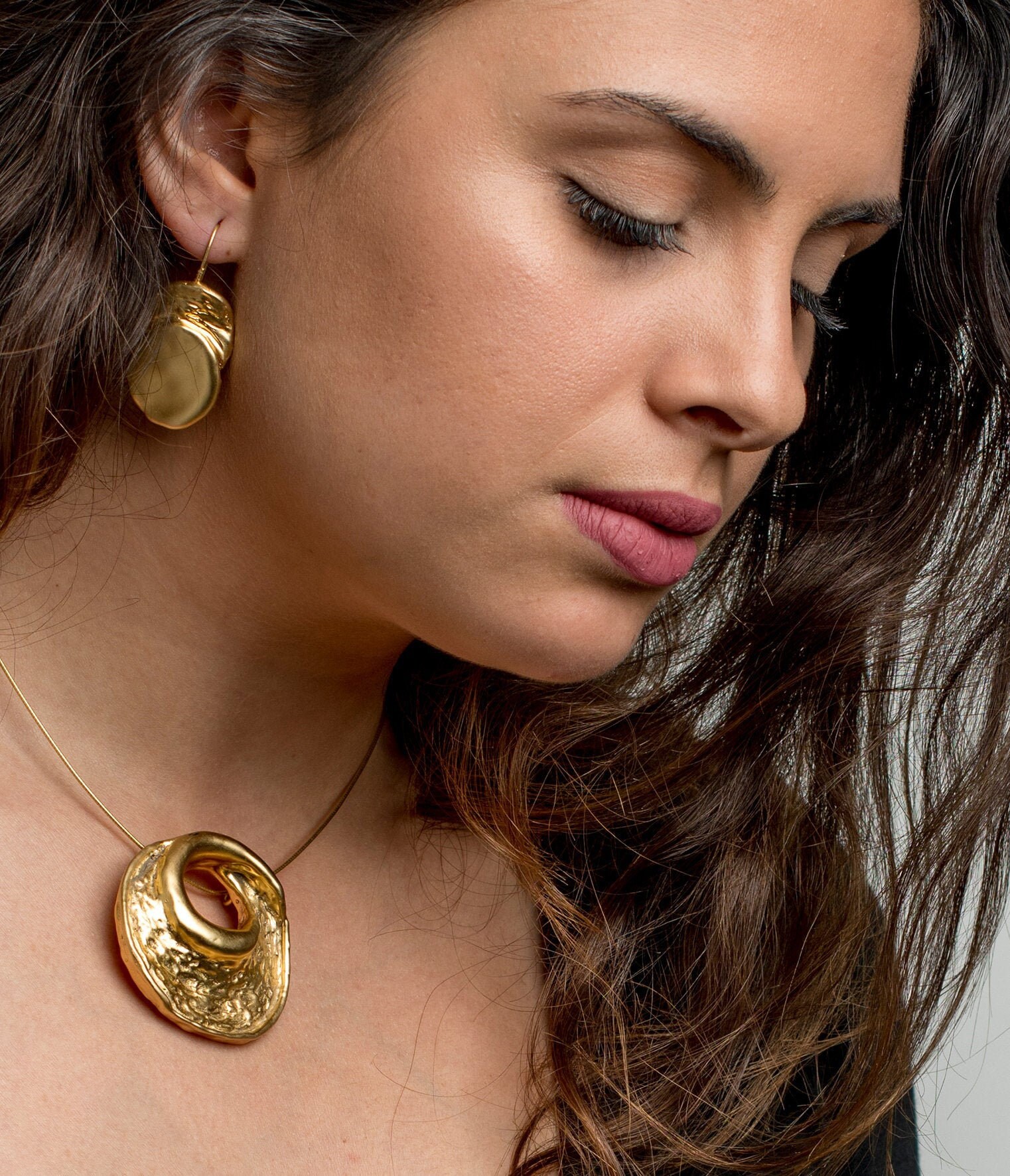 Set 24K Vergoldete Erringe Und Halskette Oder 925 Sterling Silber von IlanaArtisticJewelry