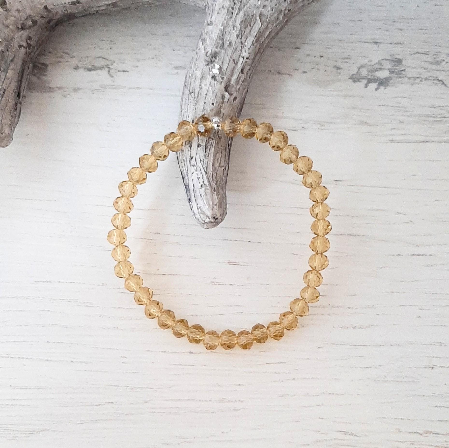 Armband Mit Facettierten Glasschliffperlen Auf Elastikband Aufgezogen " Tuscany Yellow Pearl Mix & Match Must Have in Diesem Herbst von IlarteCardundSchmuck