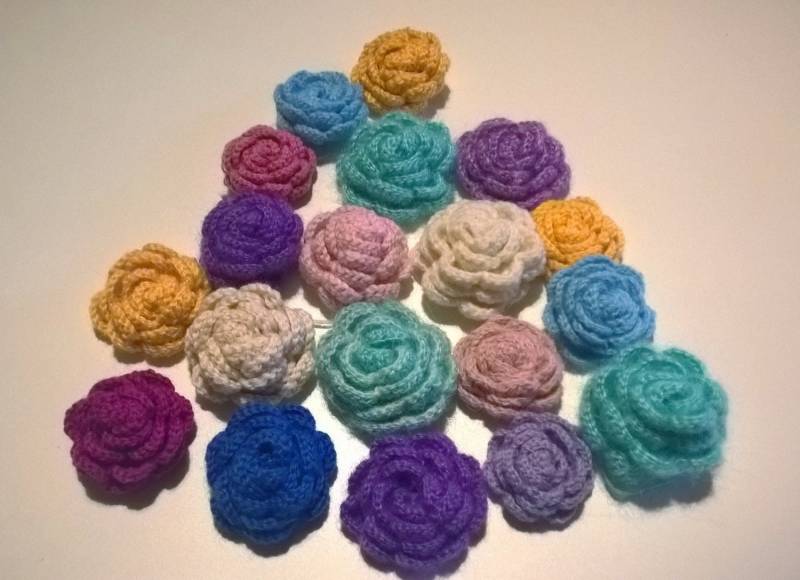 Rose Mit Brosche | 3Er-Gruppe Rose Mit Brosche | 3Er-Gruppe von IldeCreazioni