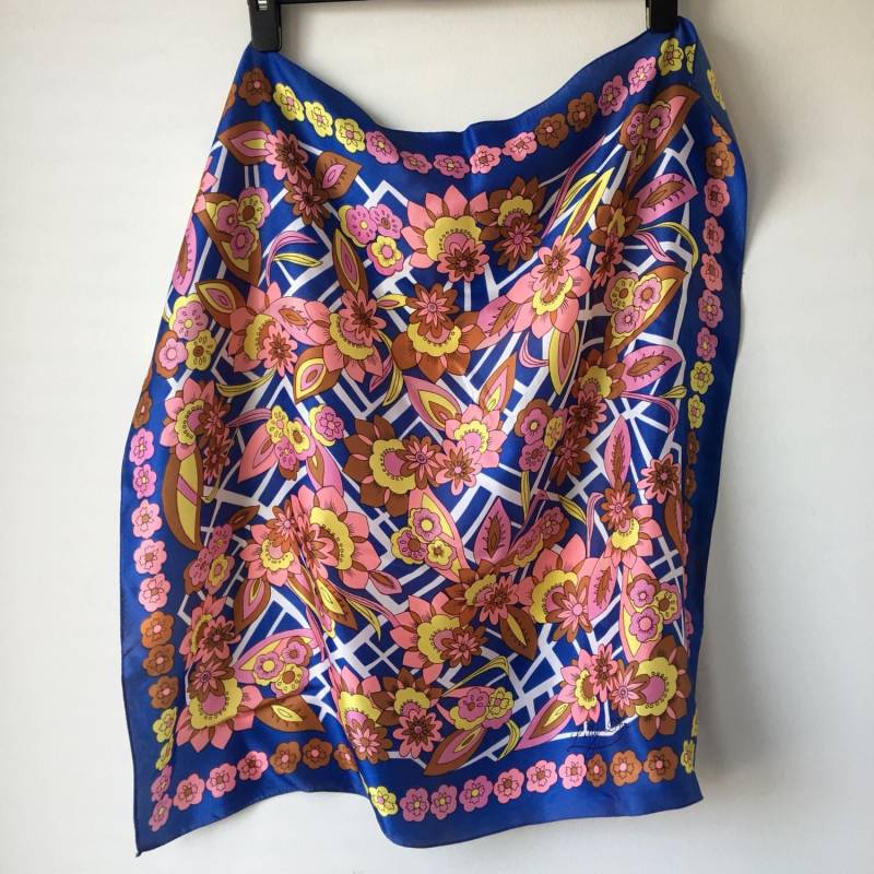 60S Blumen Halstuch Lily D'or Pop Art Acetat Quadratisch Usa Zoll von IldiVintage