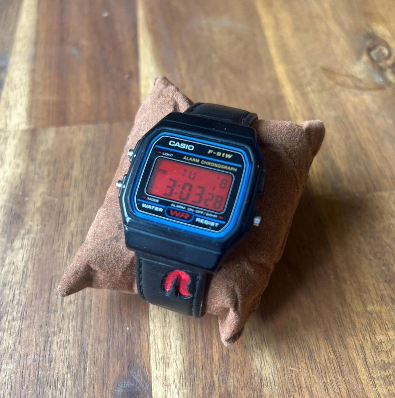 Casio F-91W Armbanduhr "Red Rain" - Modifiziert | Unikat Casio F-91W Armbanduhr "Red Rain" - Modifiziert | Unikat von IlikescifiRetroLaden