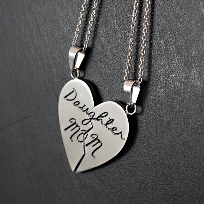 Mutter Tochter Perfektes Geschenk Herz Anhänger Halskette Edelstahl Set | 2Pcs 18" Ketten Enthalten von IllegalDesign