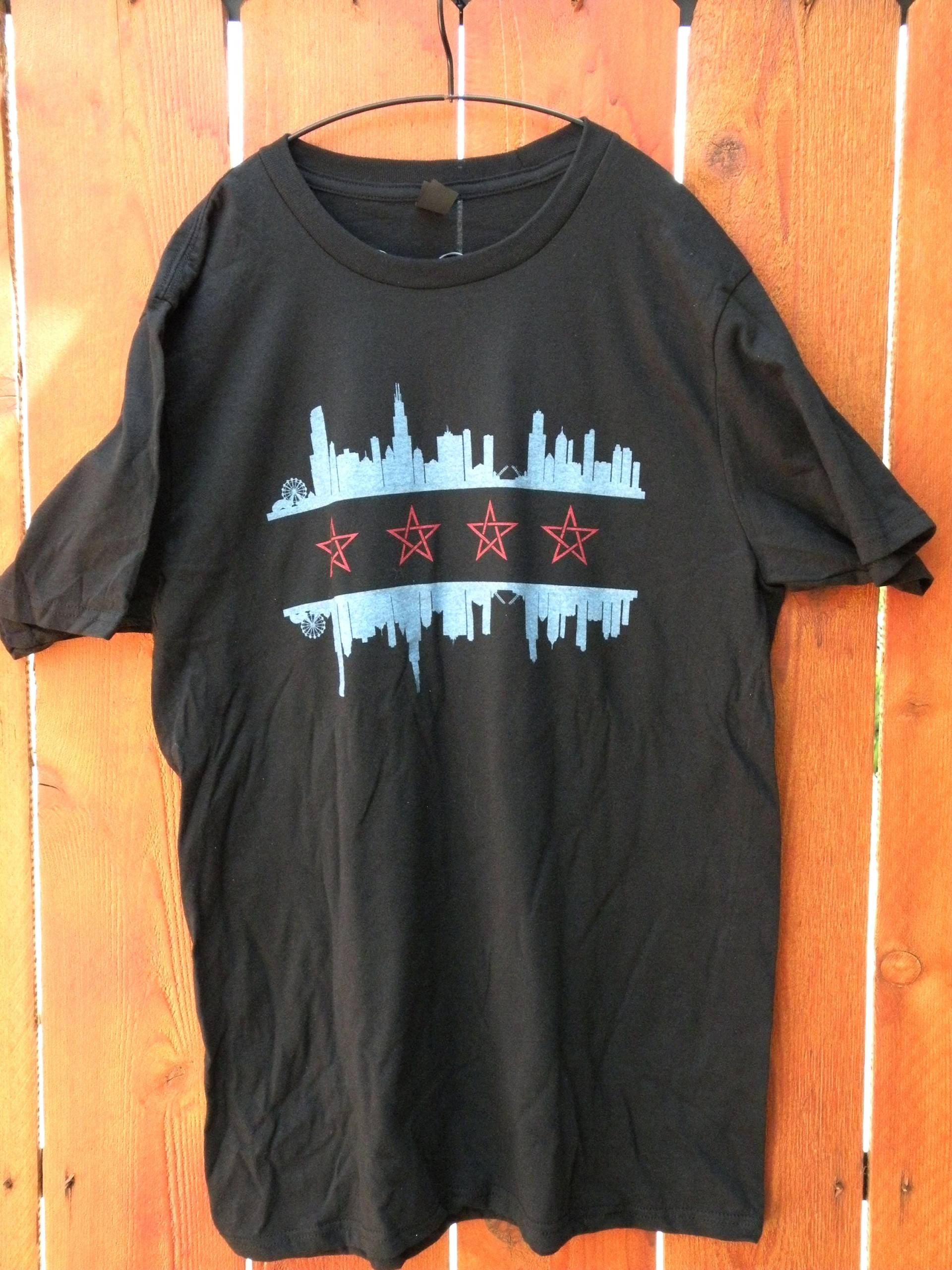 Chicago Flagge Mit Pentagrammen Gesegnet Shirt Chicago Flagge Mit Pentagrammen Gesegnet Shirt von IlluminaTeeShirtShop