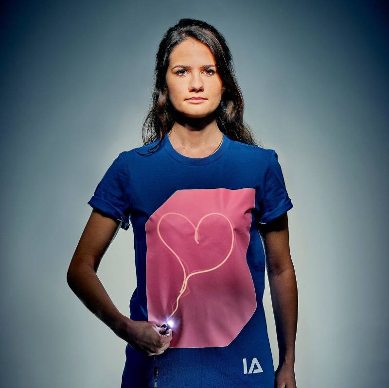 Interaktives Glow-In-The-Dark T-Shirt Zeichnen Sie Mit Licht, Lustiges Geschenk Für Erwachsene Blau/Pink Interaktives Glow-In-The-Dark T-Shirt Zeichnen Sie Mit Licht, Lustiges Geschenk Für Erwachsene Blau/Pink von IlluminatedApparelGB