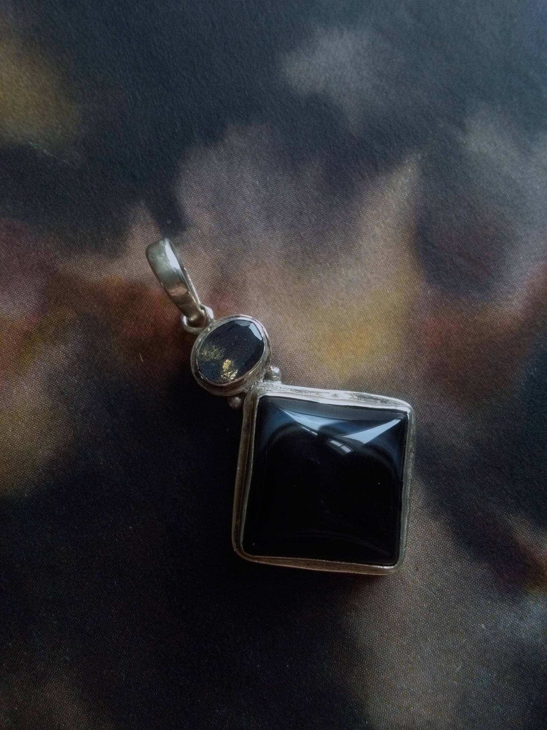 Labradorit Und Gebänderte Achat Anhänger, Natürliche Sardonyx Moosigen Labradorit, Sterling Silber Einstellung, Handwerker Anhänger Labradorit Und Gebänderte Achat Anhänger, Natürliche Sardonyx Moosigen Labradorit, Sterling Silber Einstellung, Handwerker Anhänger von IllunisMoon