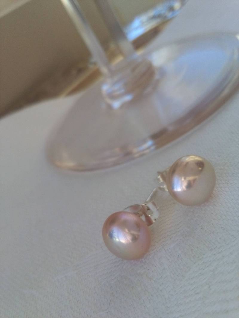 Rosa Lavendel 8mm/0, 31" Süßwasserperle Sterling Silber Ohrstecker Rosa Lavendel 8mm/0, 31" Süßwasserperle Sterling Silber Ohrstecker von IllunisMoon