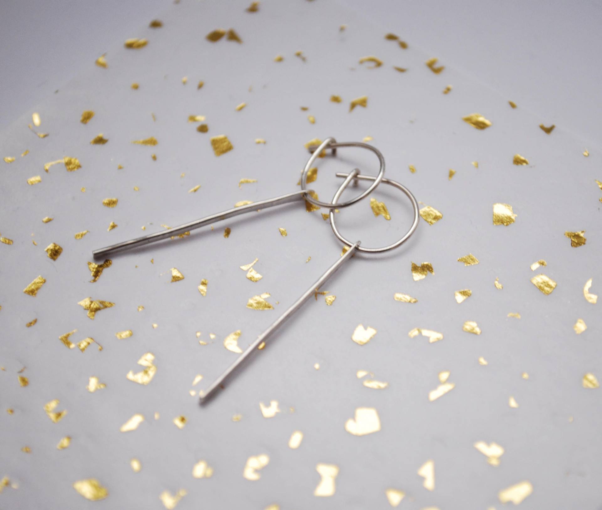 Eco Sterling Silber Lange Zweig Ohrringe, Gehämmerte Ohrhänger, Meistverkaufte Artikel Handgefertigt | Zubehör Für Kaltes Wetter Eco Sterling Silber Lange Zweig Ohrringe, Gehämmerte Ohrhänger, Meistverkaufte Artikel Handgefertigt | Zubehör Für Kaltes Wetter von Illustrationist