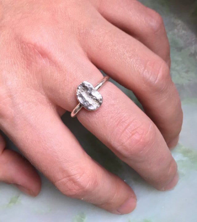Silberring | Sterling Silber Kaffeebohne Ring Kaffeeliebhaber Geschenke Barista Meistverkaufte Einzelstück Handgefertigt Zubehör Für Kaltes Wetter Silberring | Sterling Silber Kaffeebohne Ring Kaffeeliebhaber Geschenke Barista Meistverkaufte Einzelstück Handgefertigt Zubehör Für Kaltes Wetter von Illustrationist