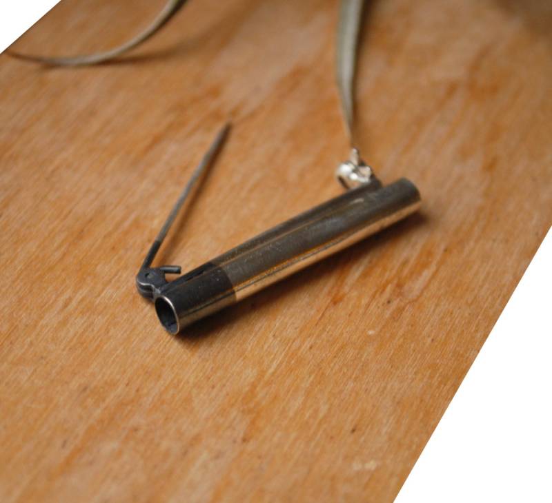 Tori Brosche | Eco Sterling Silber Moderne Stabbrosche Geschwärzt Weihnachtsgeschenk Für Sie Zubehör Kaltes Wetter Tori Brosche | Eco Sterling Silber Moderne Stabbrosche Geschwärzt Weihnachtsgeschenk Für Sie Zubehör Kaltes Wetter von Illustrationist