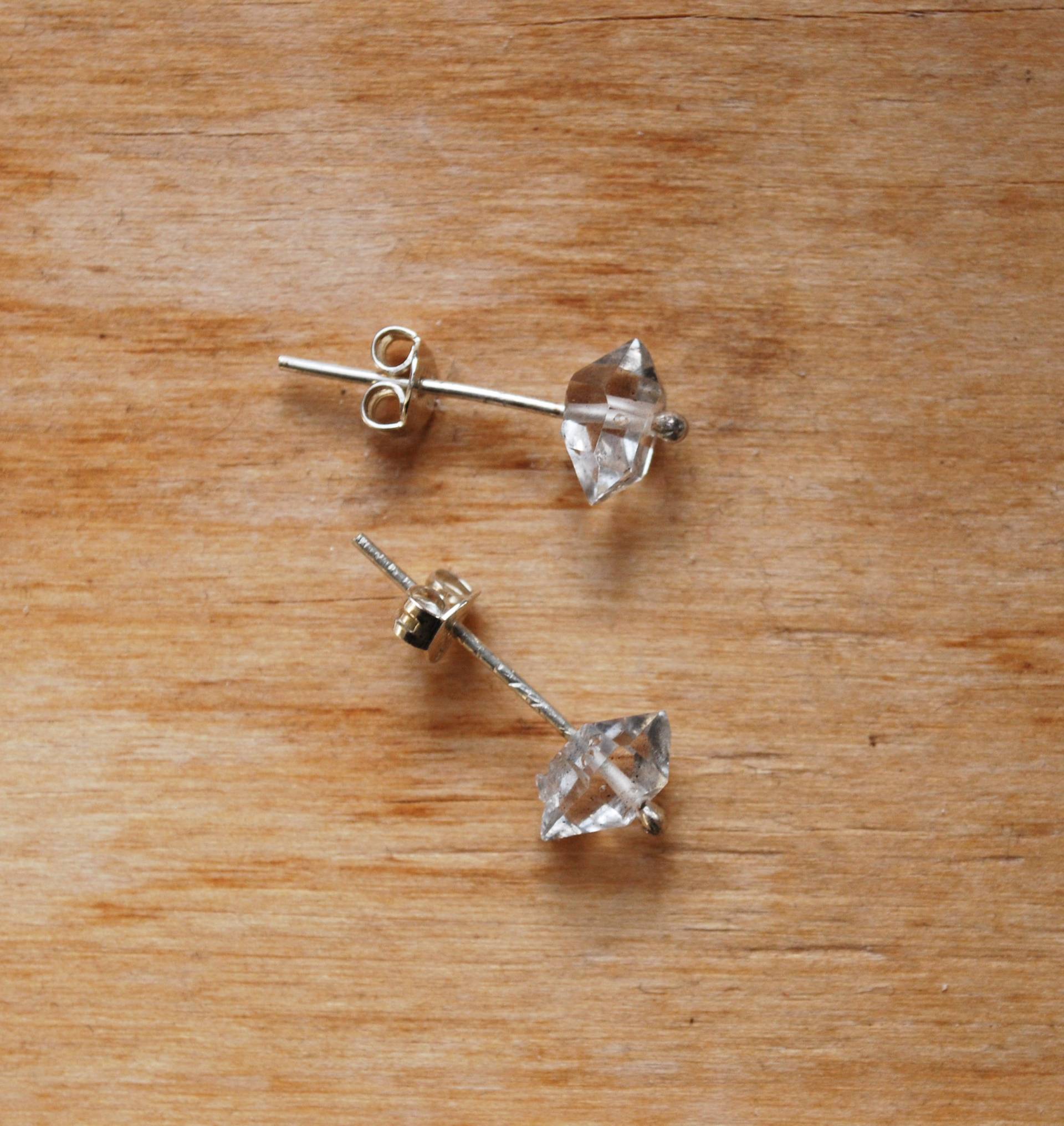 Tula Ohrringe | Eco Sterling Silber Herkimer Rohe Stein Weihnachtsgeschenk Für Sie Zubehör Kaltes Wetter Tula Ohrringe | Eco Sterling Silber Herkimer Rohe Stein Weihnachtsgeschenk Für Sie Zubehör Kaltes Wetter von Illustrationist