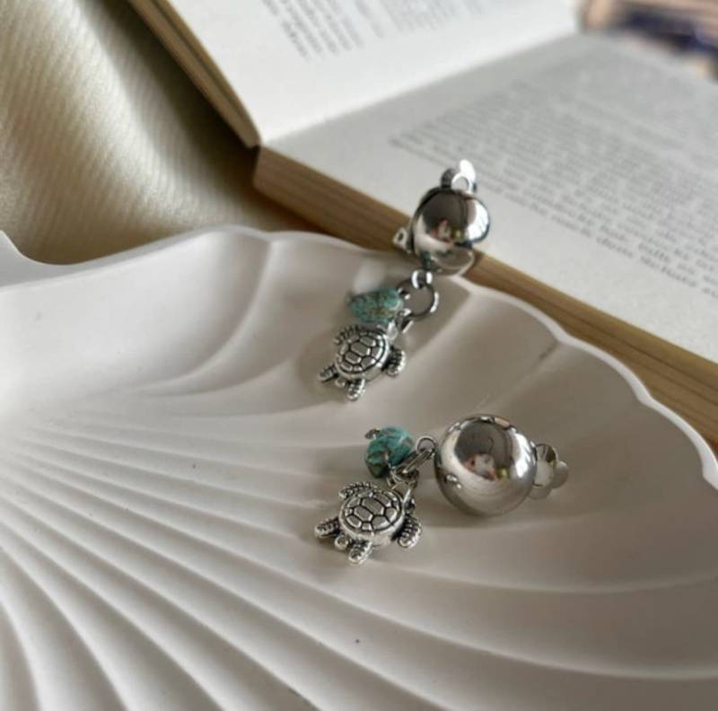 Handmade Clip Ohrringe Handmade Clip Ohrringe von IllyandtheMietz