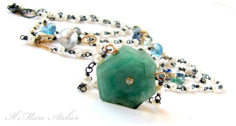 Kette Aus Rohsmaragd, Perle, Saphir, Topas, Aquamarin Kette Aus Rohsmaragd, Perle, Saphir, Topas, Aquamarin von IlmareAtelier