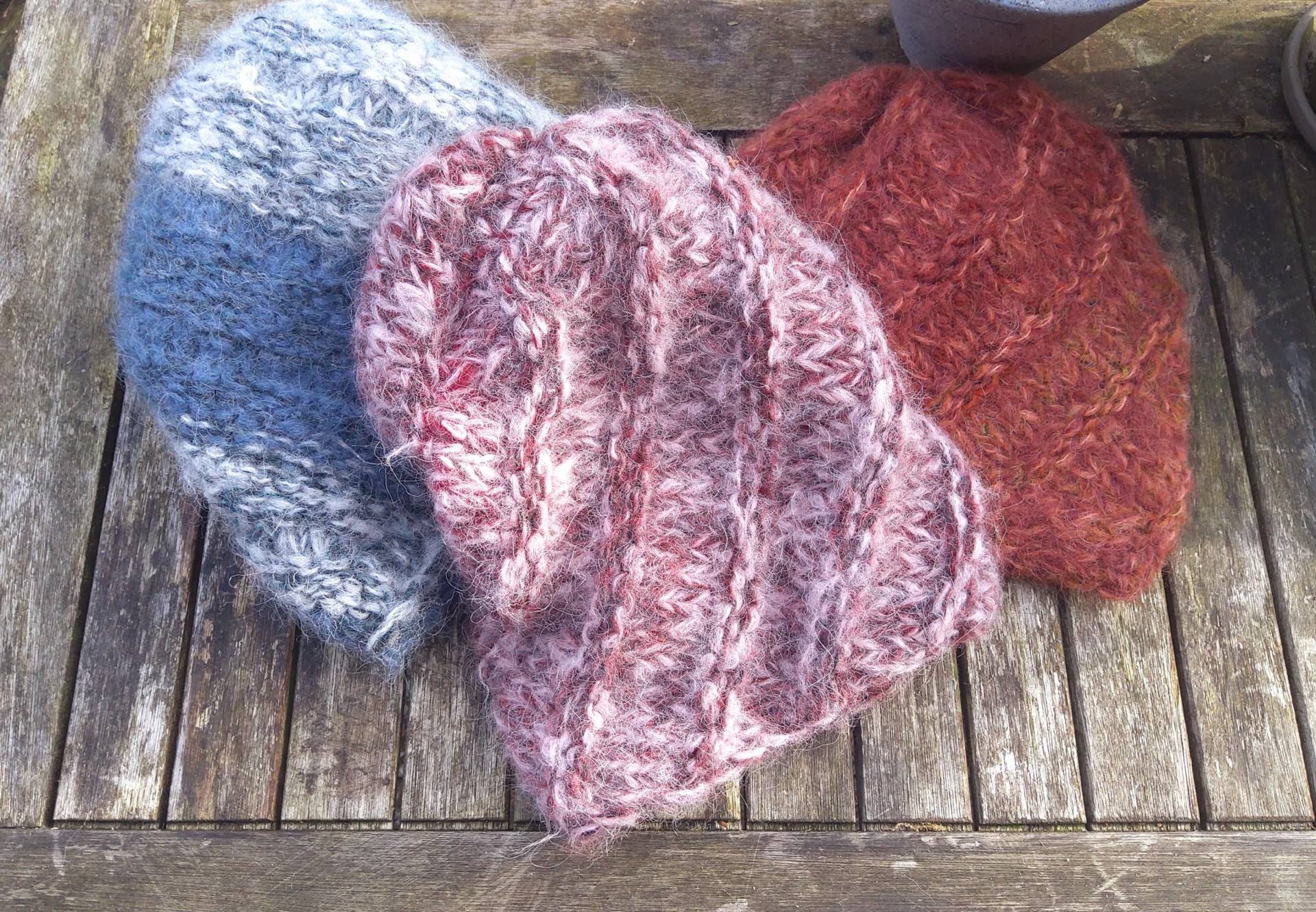 Alpaka Mütze , Beanie, Damen, Zart Weich, Warm, Handgestickt, Herbstfarben von IlonasKreativStube