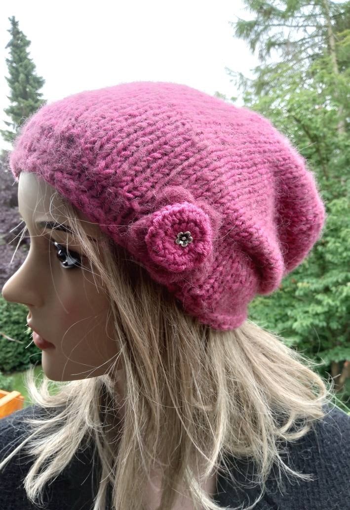 Mütze, Beanie, Blüte, Wolle Merino/Alpaka Cerice von IlonasKreativStube