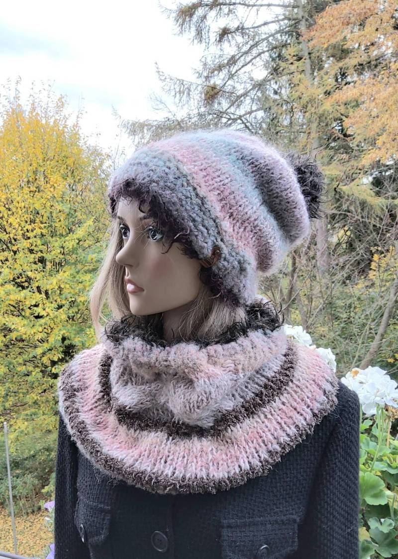 Setmütze Loop Schal, Damen, Alpaka Bouclé, Wolle, Farbverlauf, Unikat, Handgestickt Setmütze Loop Schal, Damen, Alpaka Bouclé, Wolle, Farbverlauf, Unikat, Handgestickt von IlonasKreativStube