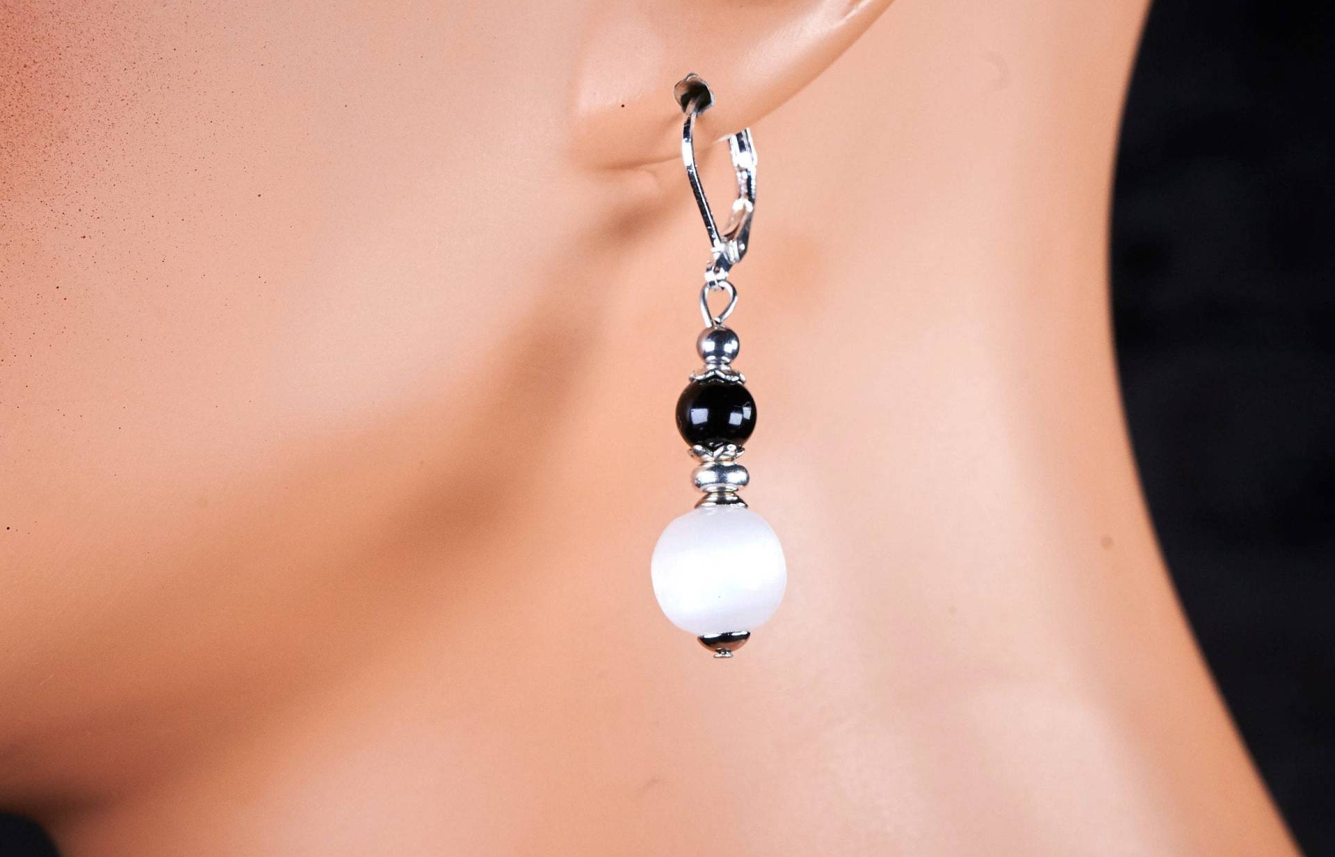 Echte Natürliche Selenit Schwarze Turmalin Sterling Silber Ohrringe. Ohrringe von Ilucension