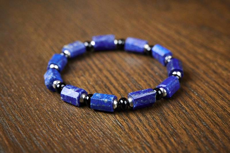 Unisex Lapis Lazuli Schwarz Turmalin Stretch Armband Aus Edelstahl. Herren Lapislazuli von Ilucension
