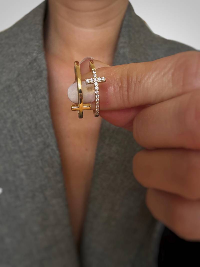 Goldener Ring Kreuz Zirkonia - Edelstahl von Ilunora