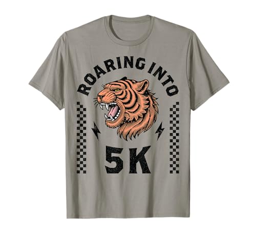 Roaring Into 5K Tiger Back to School Kid I'm Ready for 5K Boy T-Shirt Roaring Into 5K Tiger Back to School Kid I'm Ready for 5K Boy T-Shirt von Im Ready to Crush 5K First Day of Pre K 5 Boy Girl