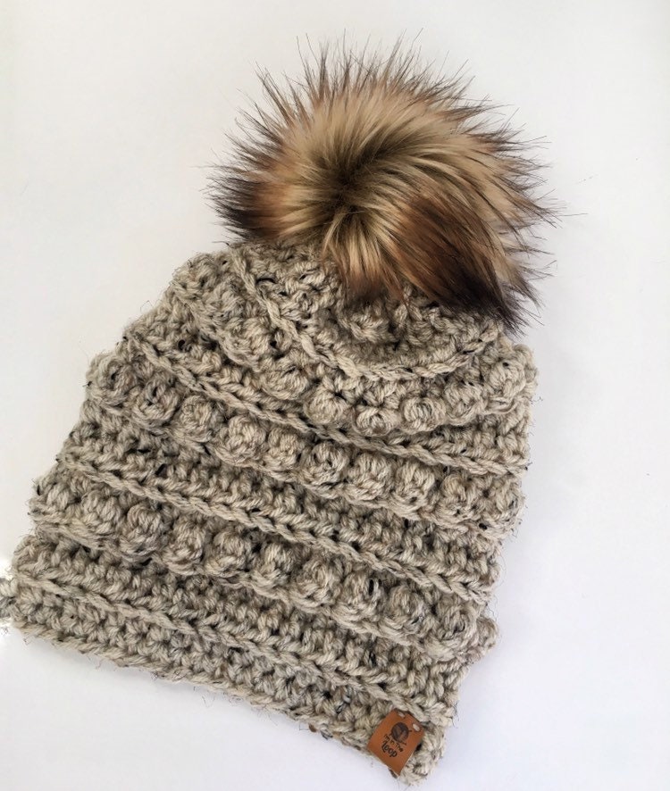 Haferflocken. Bommelmützen. Gehäkelte Beanie. Baby Kindermütze. Mama Und Ich Mützen. Großhandelsbohnen. Tuk. Kunstfell Pompom Haferflocken. Bommelmützen. Gehäkelte Beanie. Baby Kindermütze. Mama Und Ich Mützen. Großhandelsbohnen. Tuk. Kunstfell Pompom von ImInTheLoop
