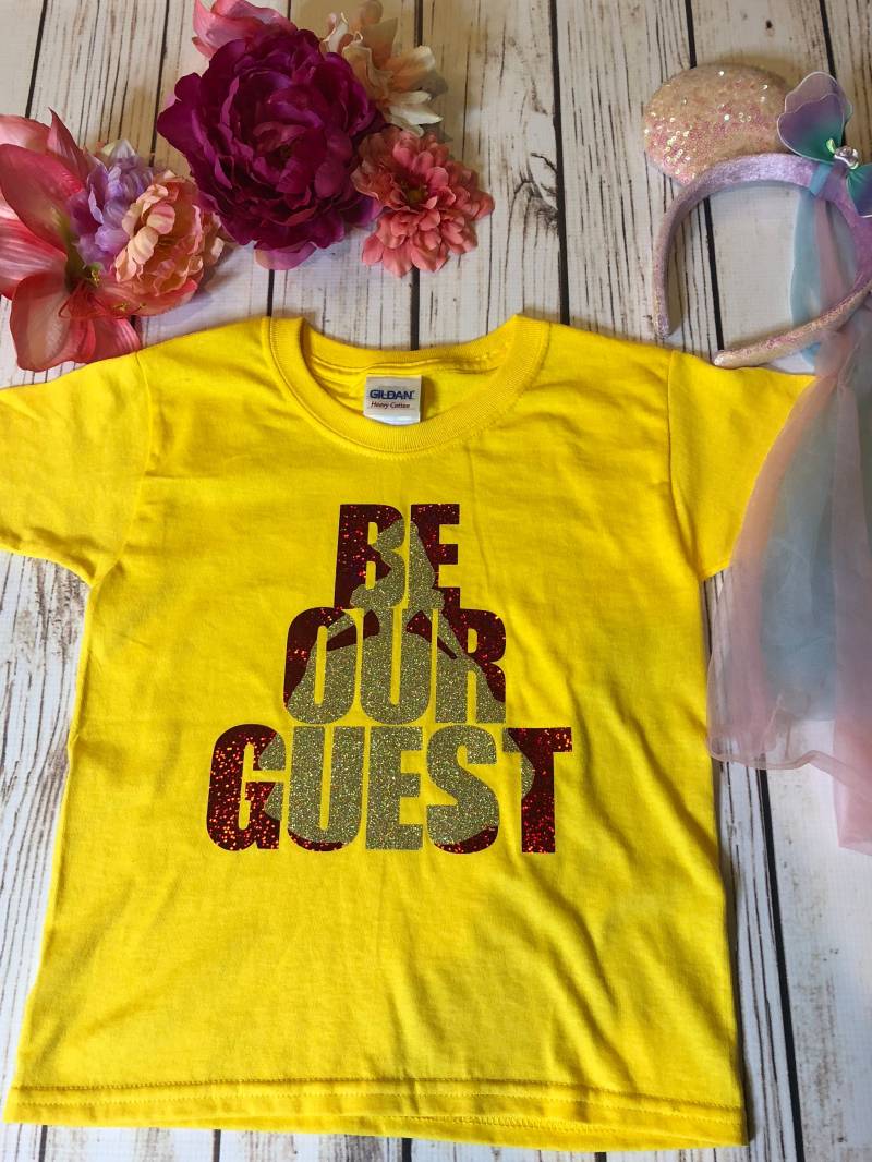 Bell-T-Shirt von ImPressedCreations