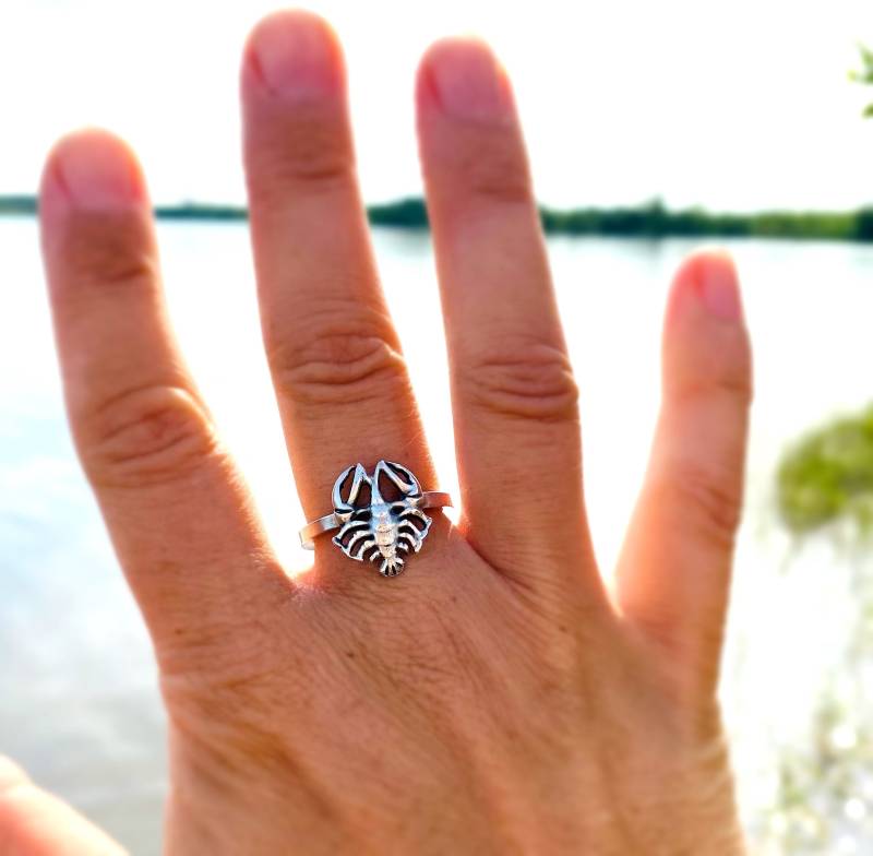 Witziger Ring Mit Einem Hummer Aus Dem Ende Eines Andenkenöffels, 800Er Silber, Besteckschmuck von ImSiebtenHimmel
