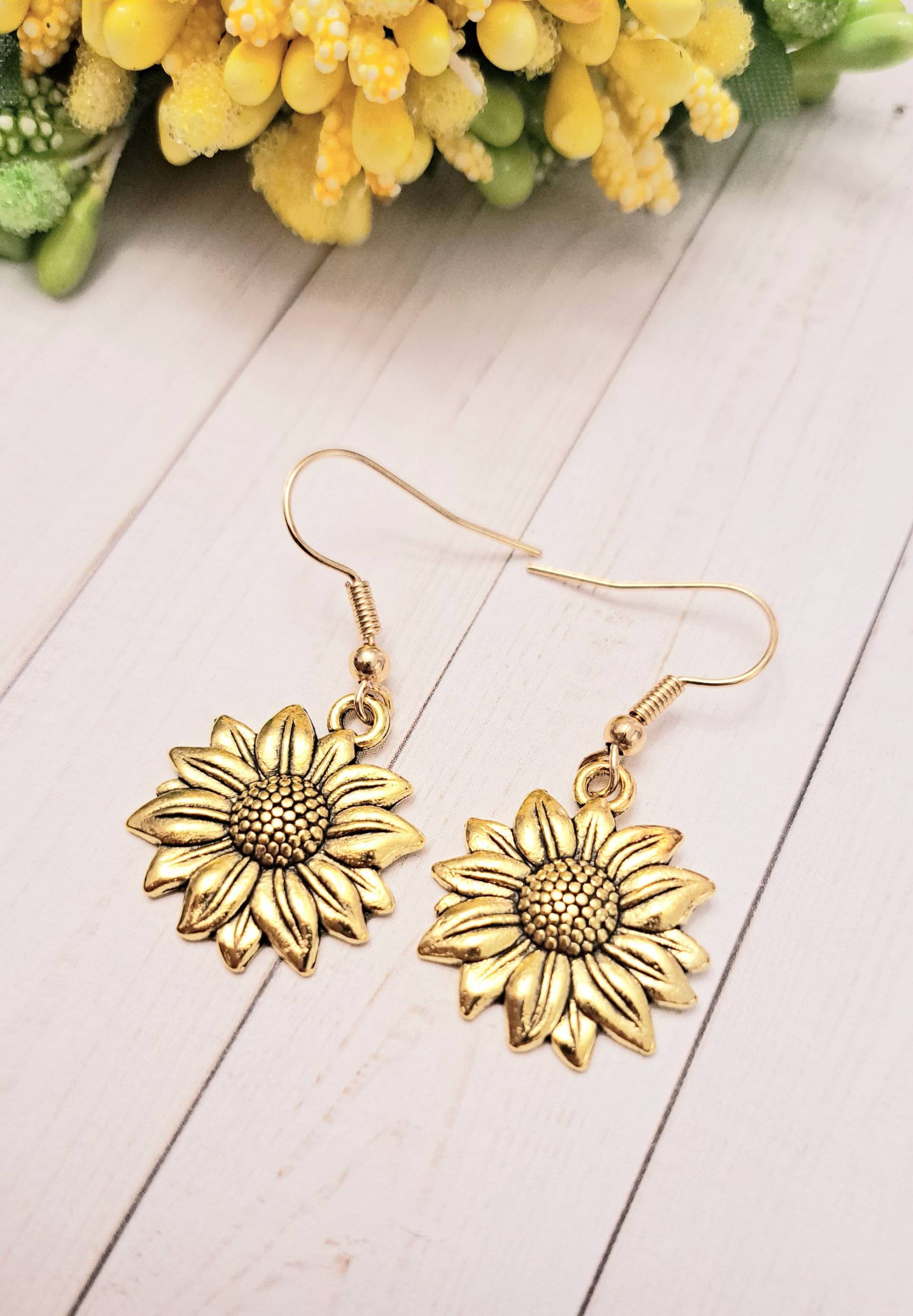 Sonnenblume Ohrringe Gold Blumiger Sommerschmuck von ImagineJewelryGifts